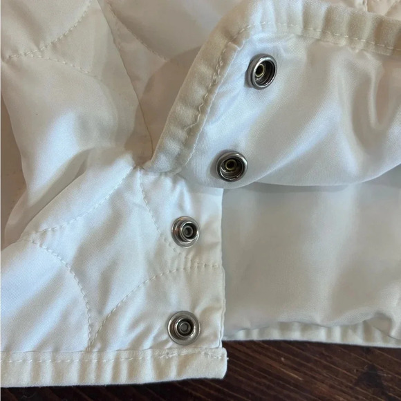 Gap White Lightweight Puffy Puffer Jacket Size Small - Picture 13 of 16